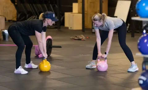 Veiledning under trening hos FunkFit Sykkylven